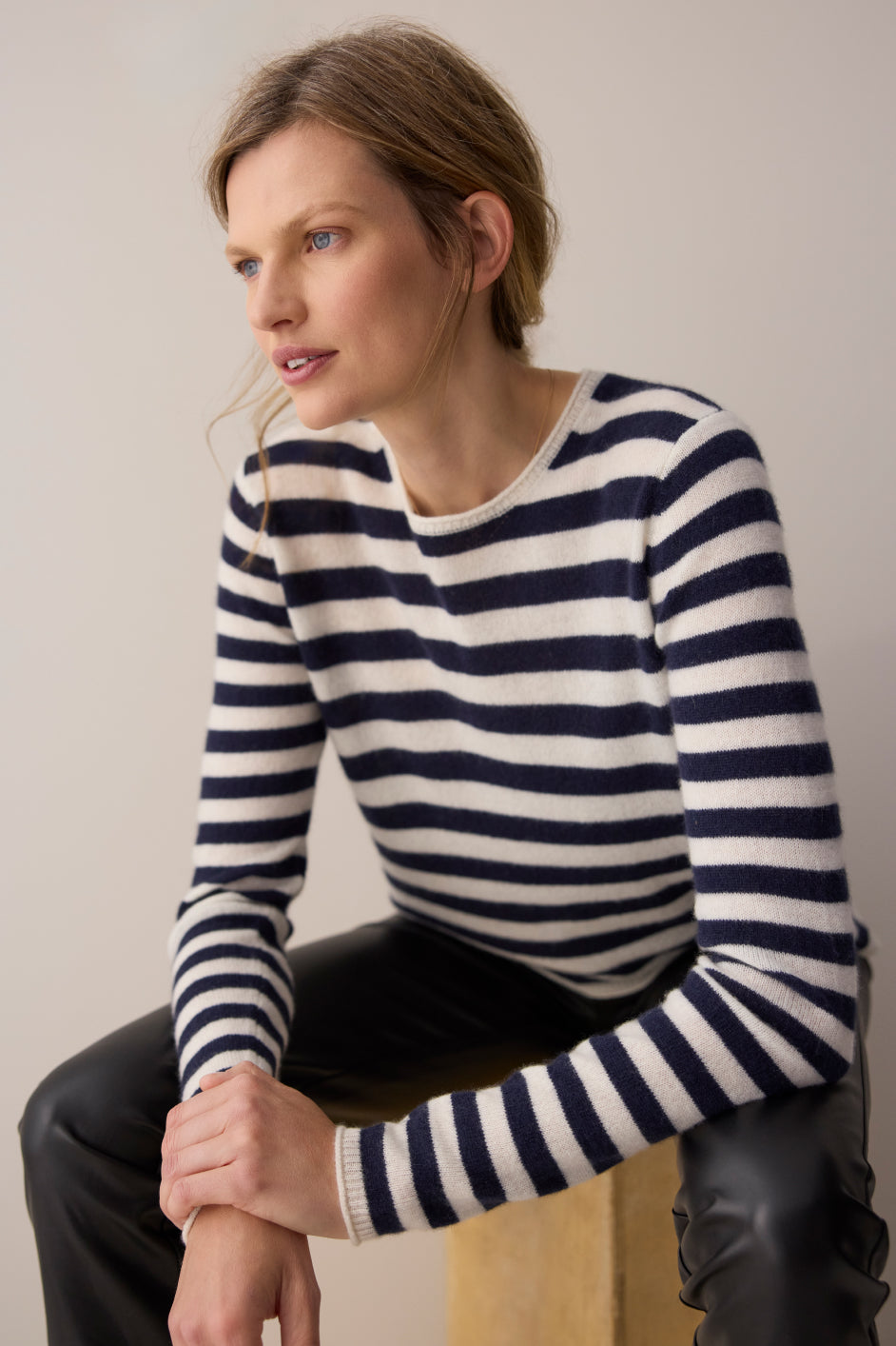 Chrissie Cashmere Jumper - Ecru/Midnight Stripe