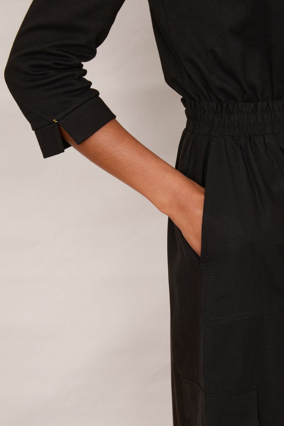 Aniyah Jersey Woven Mix Dress - Black