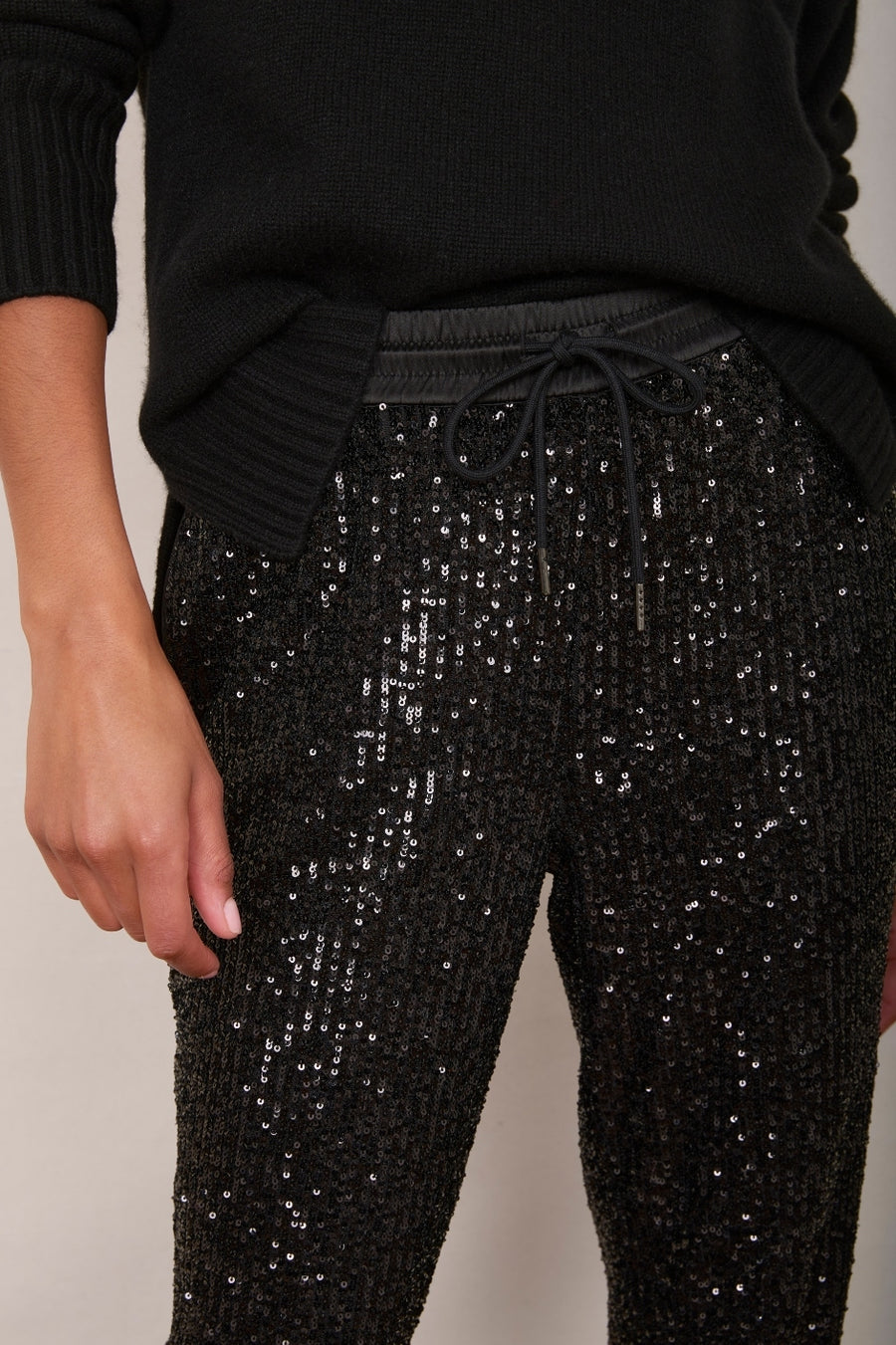 Aniyah Sequin Trouser - Black