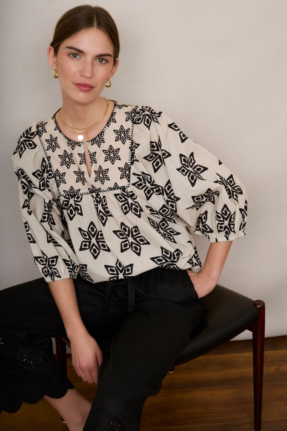 Asley Geo Blouse - Ivory/Black Ikat