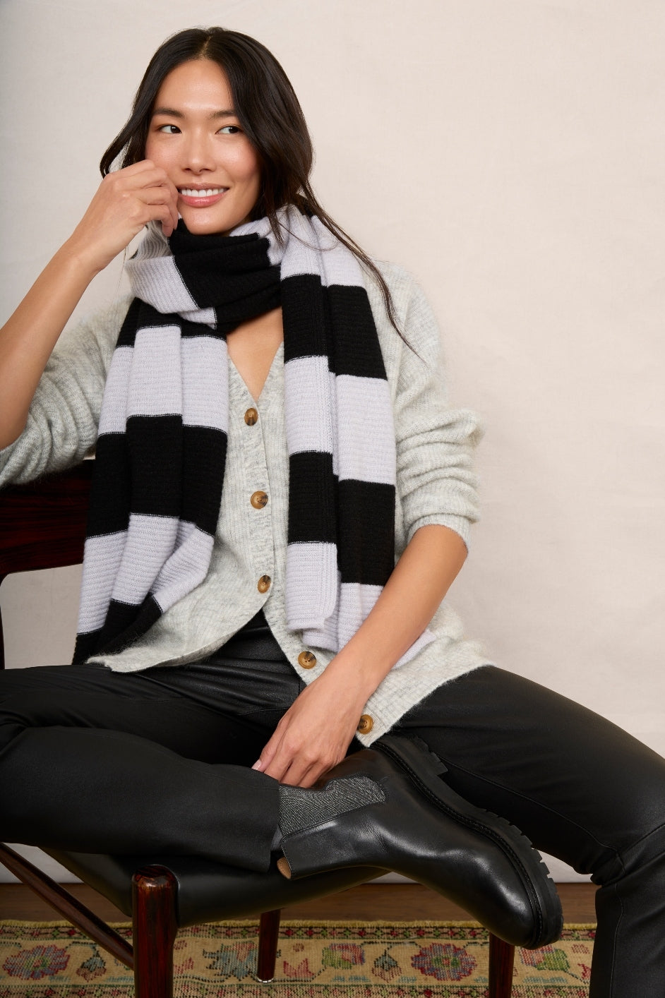 Delia Cashmere Scarf - Silver/Black