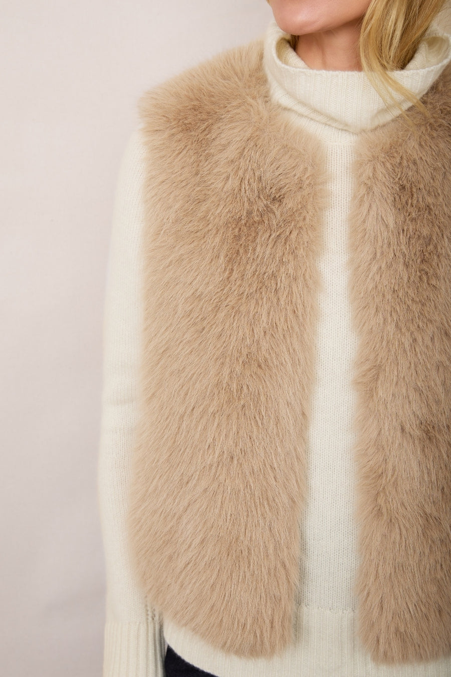 Cameron Faux Fur Gilet - Oyster