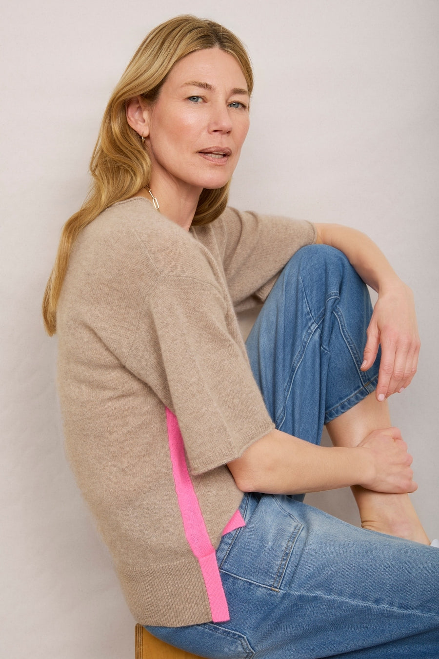 Chrissie Cashmere T-Shirt - Oat/Neon Pink Colourblock