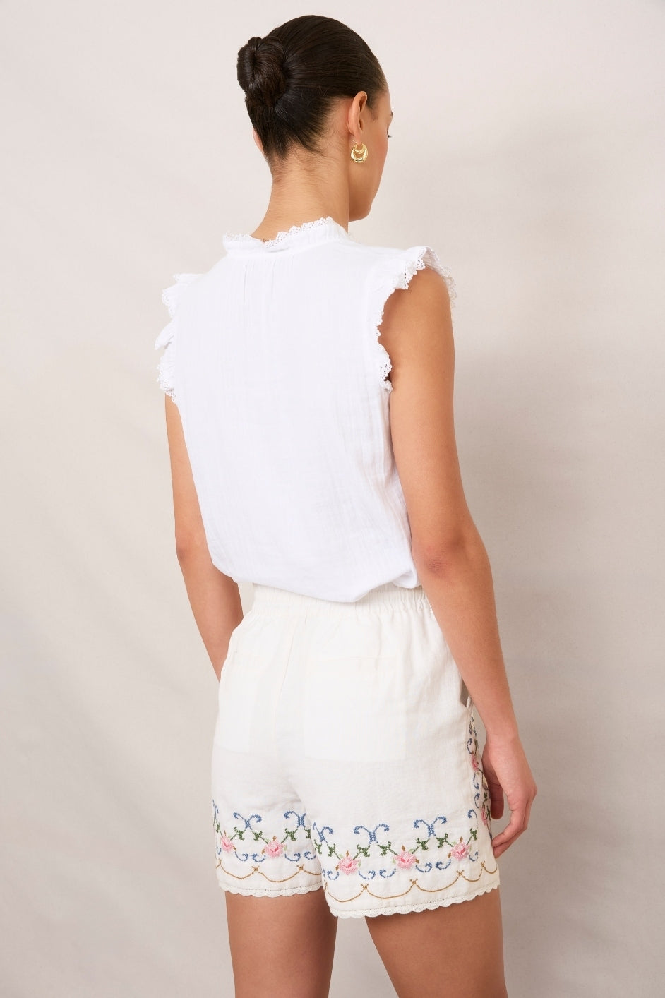 Cora Embroidered Short - White