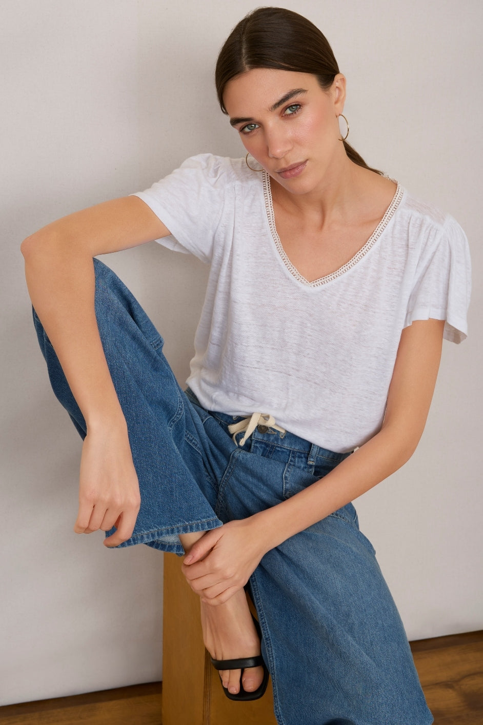 Lily Linen Tee Shirt - White Lace Trim