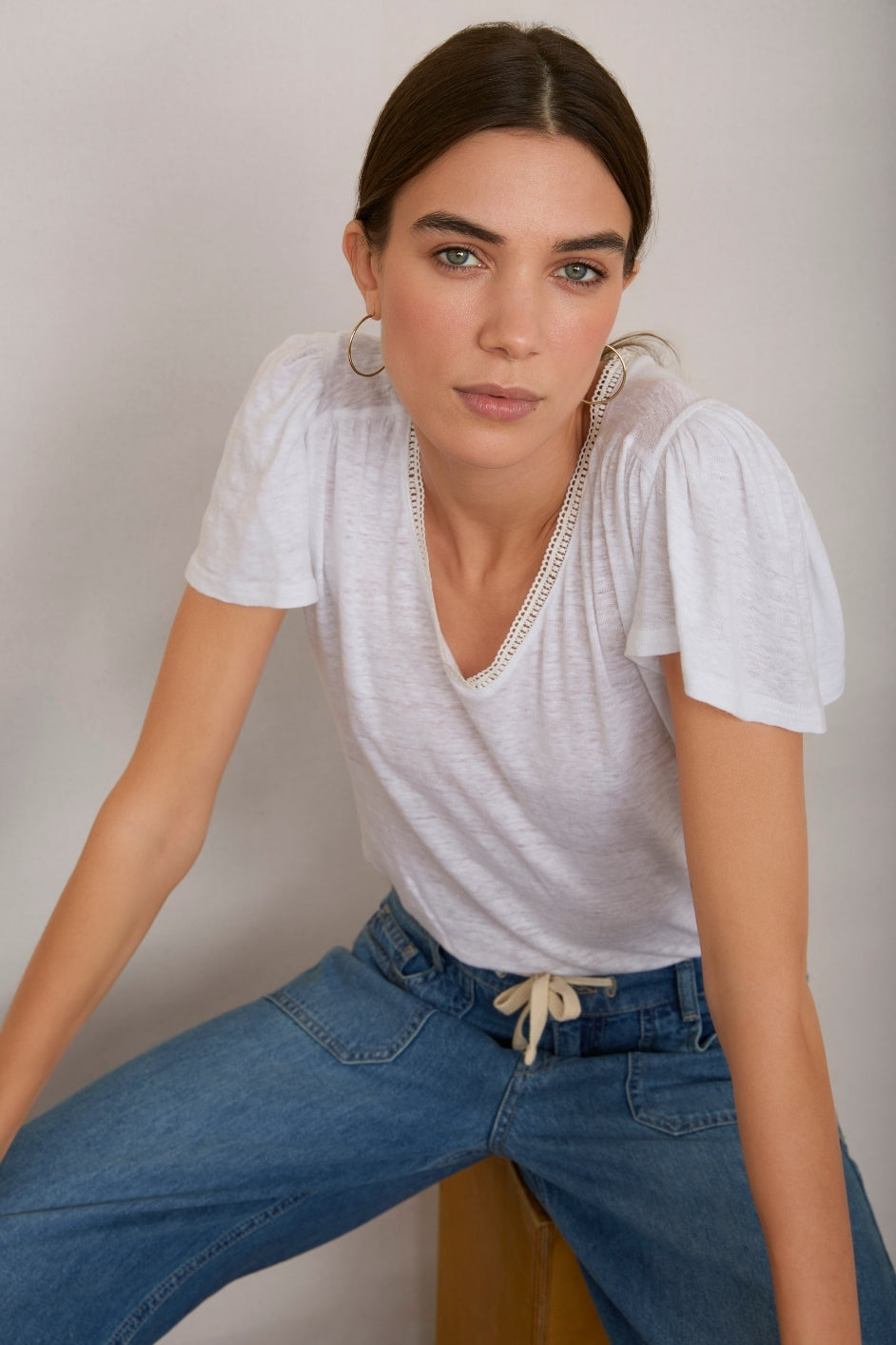 Lily Linen Tee Shirt - White Lace Trim