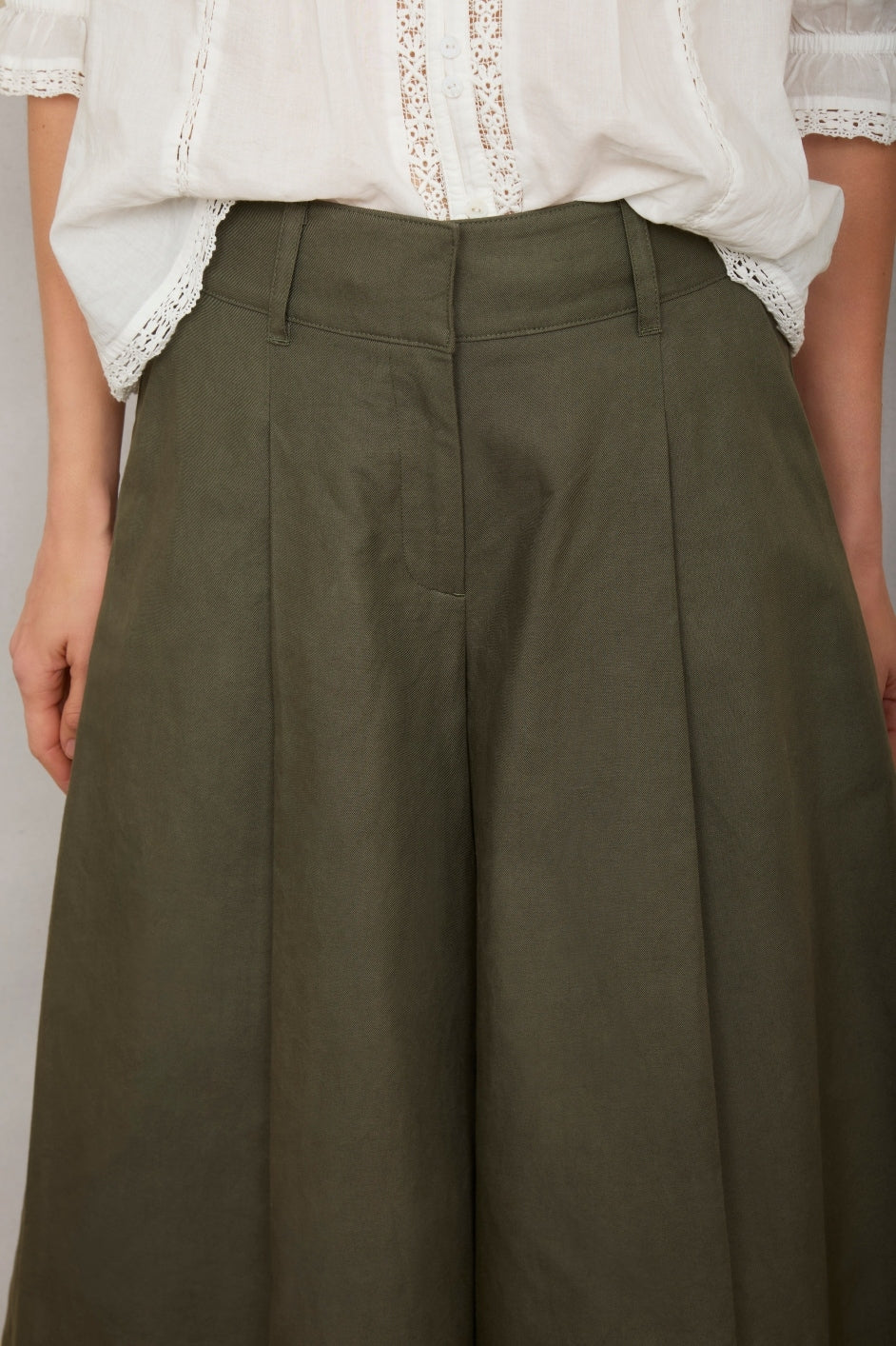 DB X Wyse Pleated Culotte Trouser - Khaki