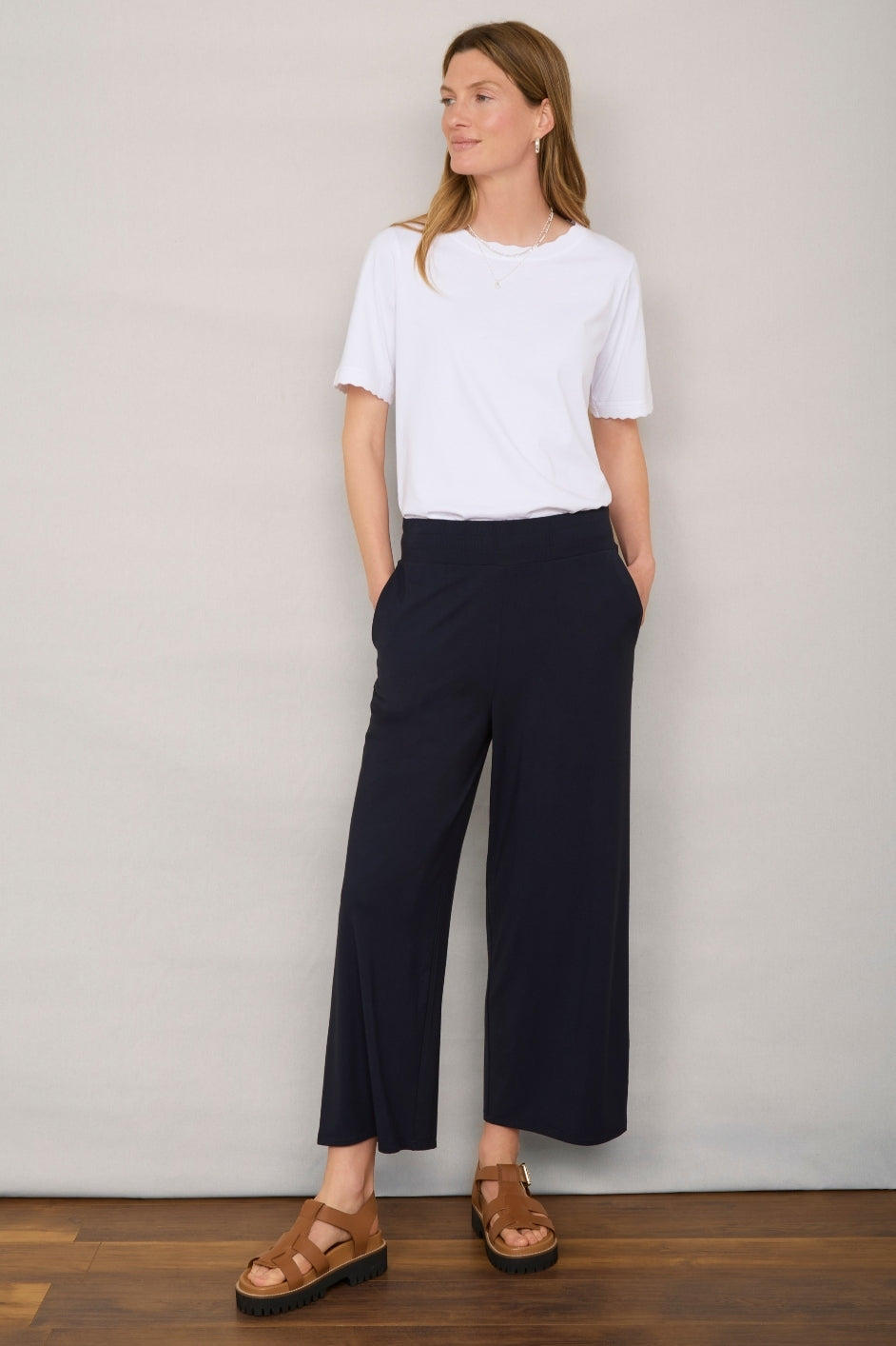 Delphine Cropped Pull On Trouser - Midnight