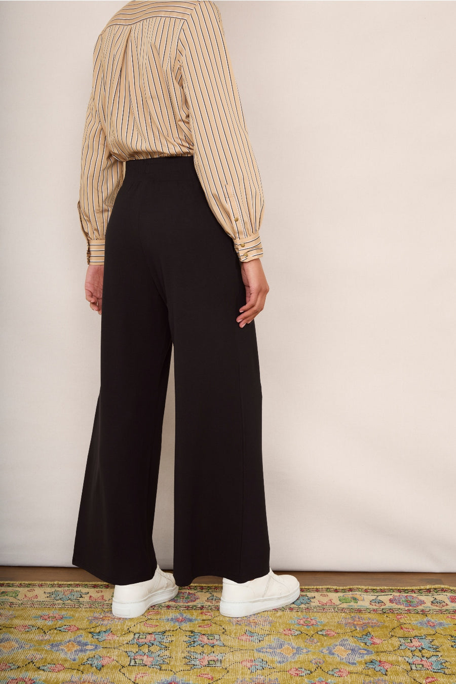 Delphine Pull On Trouser - Black