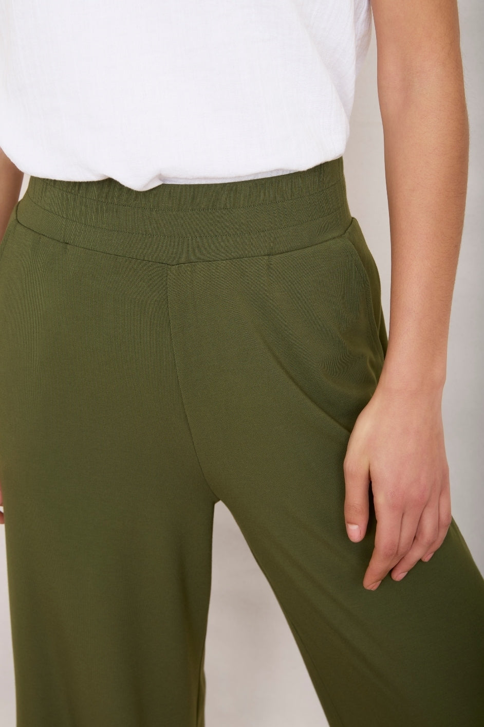 Delphine Pull On Trouser - Moss Green