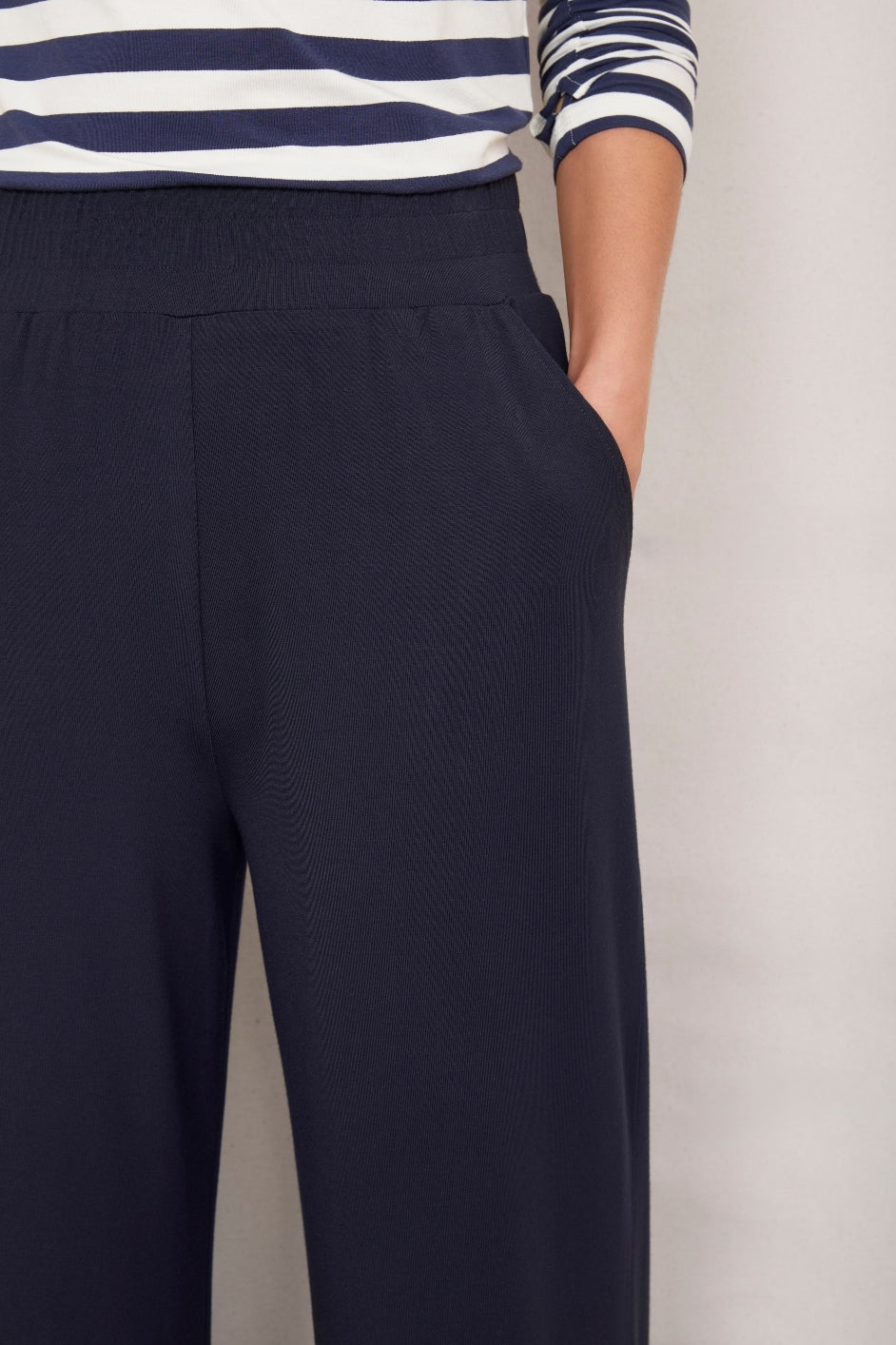 Delphine Pull On Trouser - Midnight