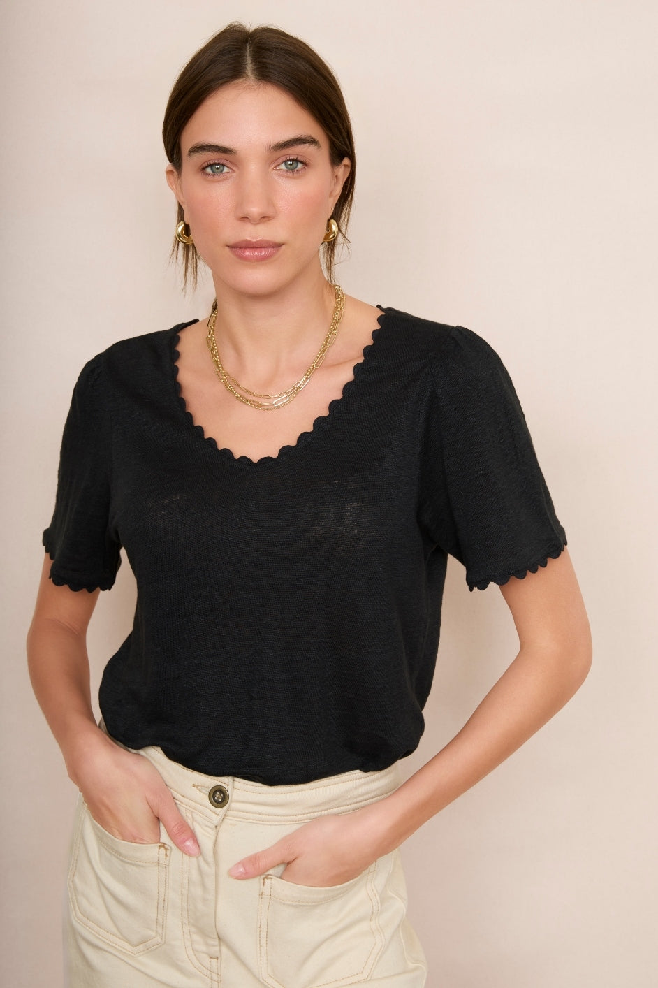 Elyna Ric Rac Linen Tee - Black