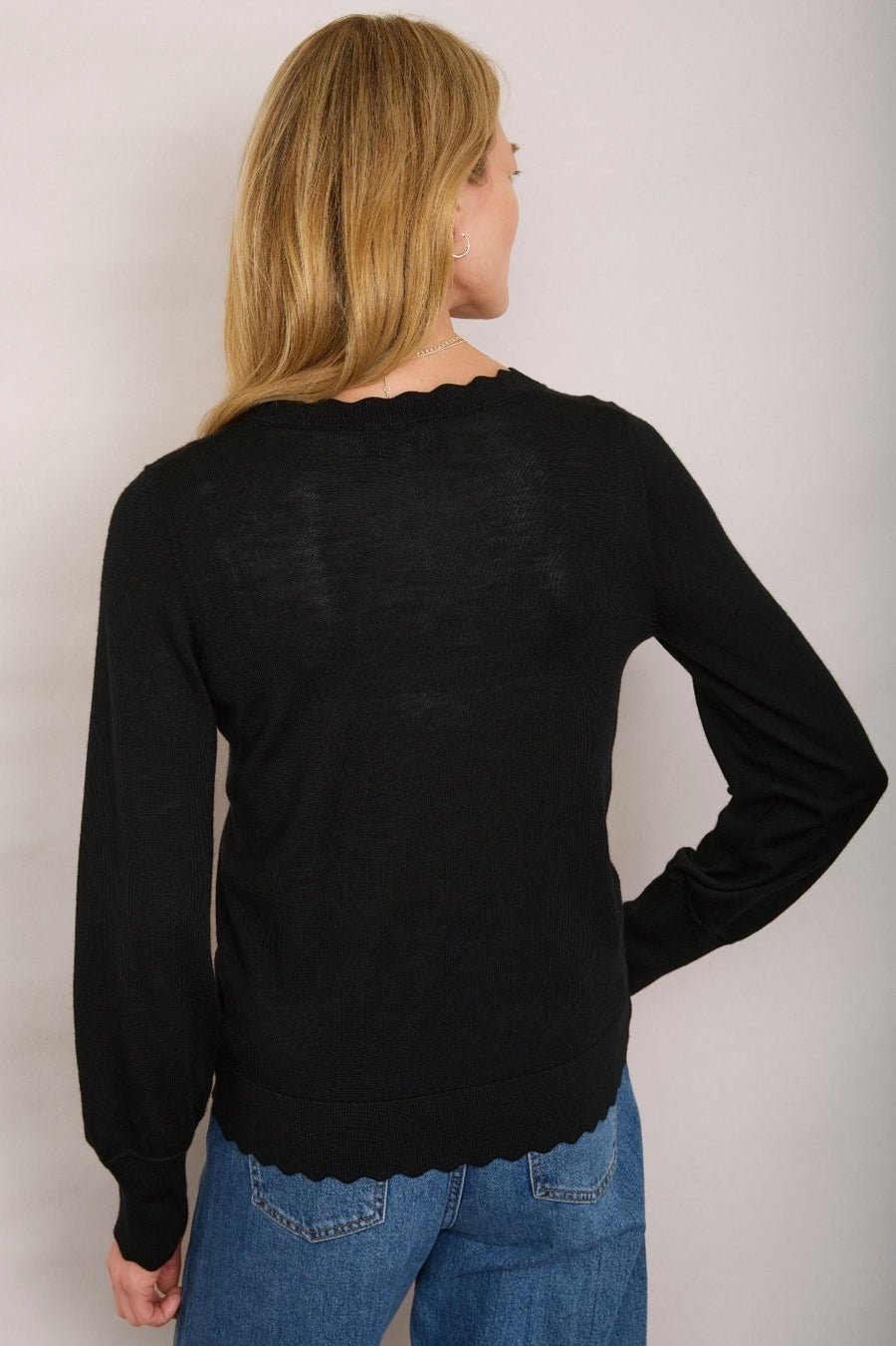 Fleurine Scallop Jumper - Black