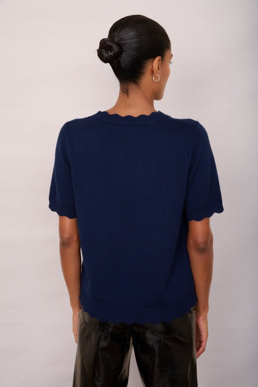 Fleurine Scallop T-Shirt - Midnight