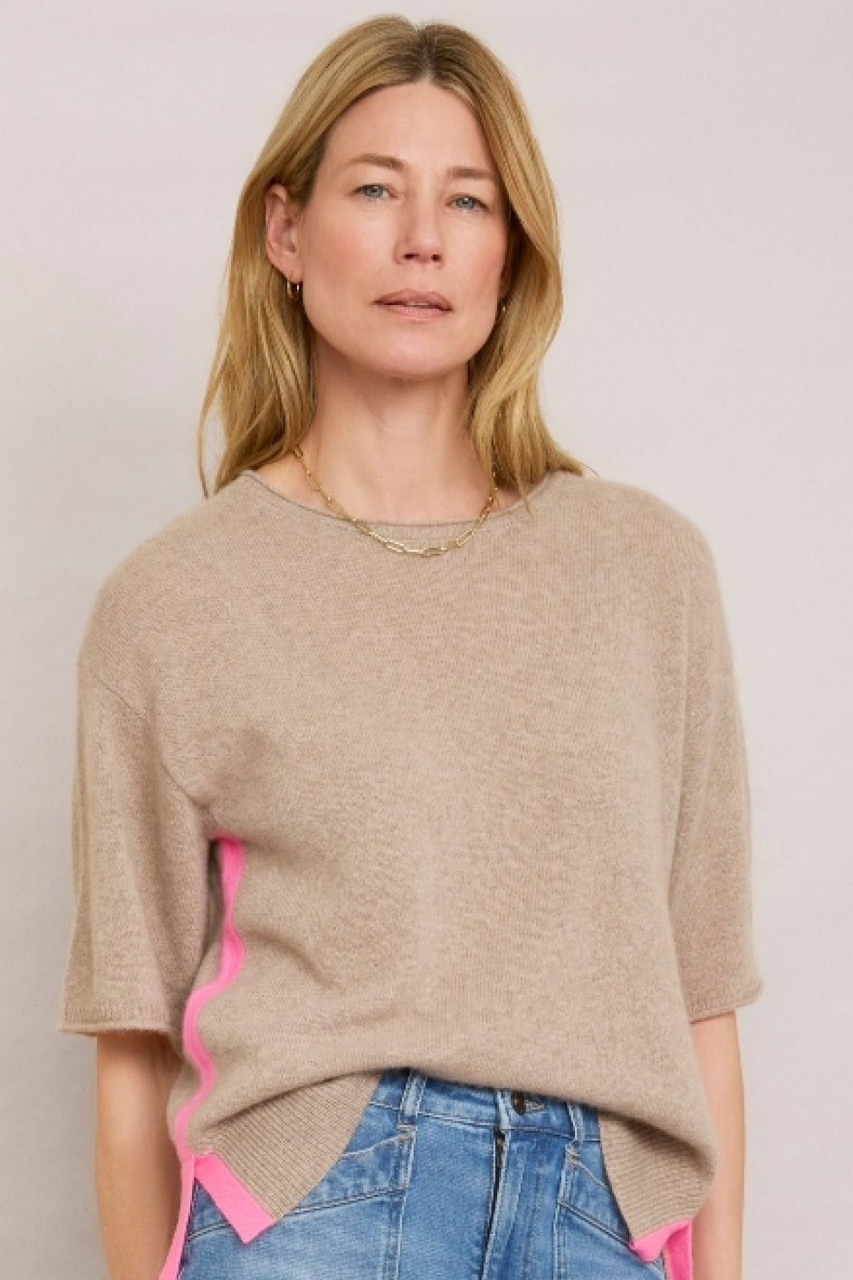 Chrissie Cashmere T-Shirt - Oat/Neon Pink Colourblock