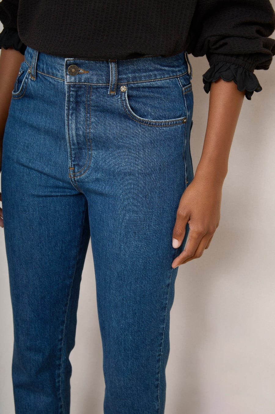 Jeanne Straight Leg Jean - Mid Vintage