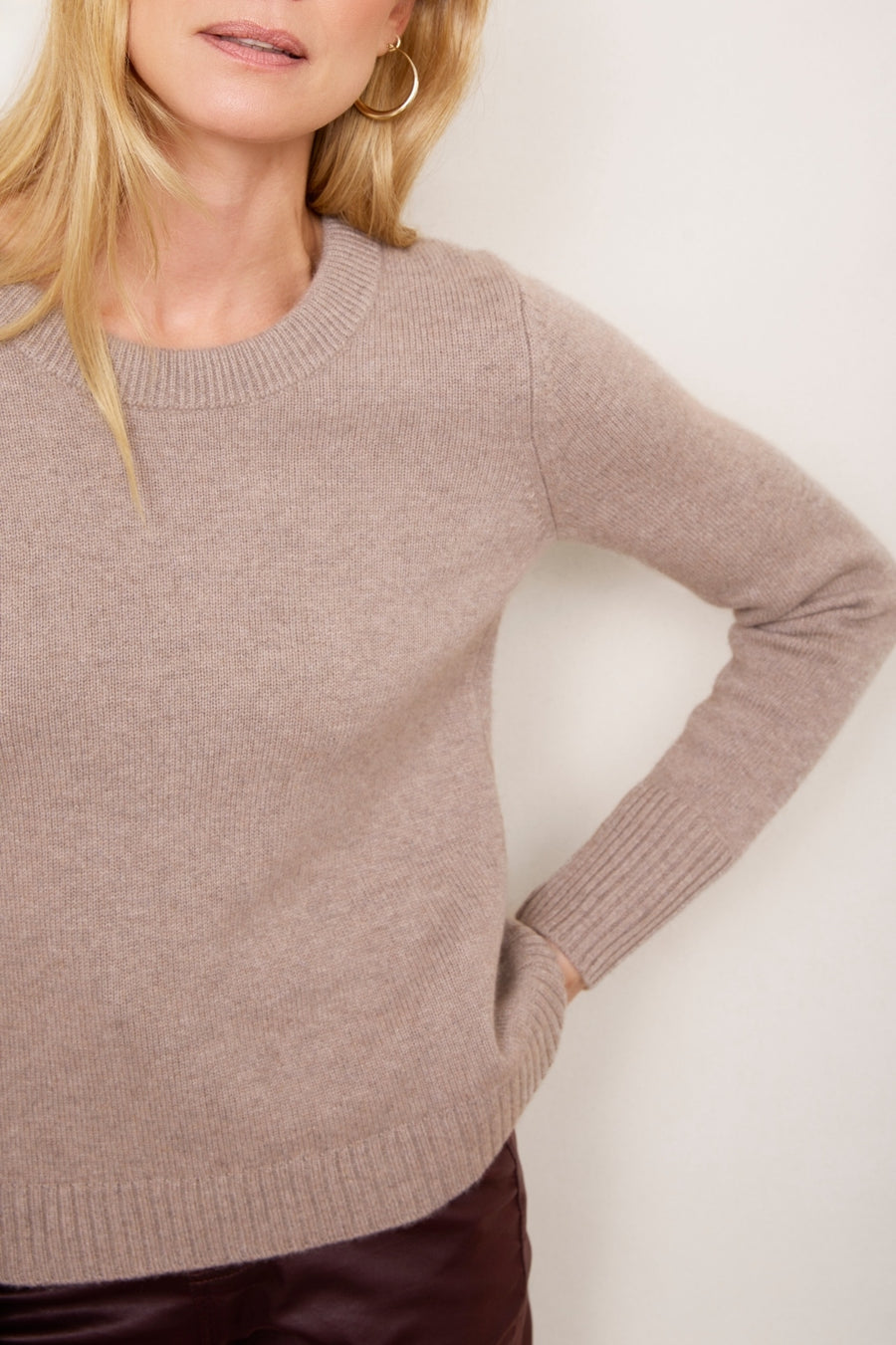 DB X Wyse Bow Back Jumper - Taupe