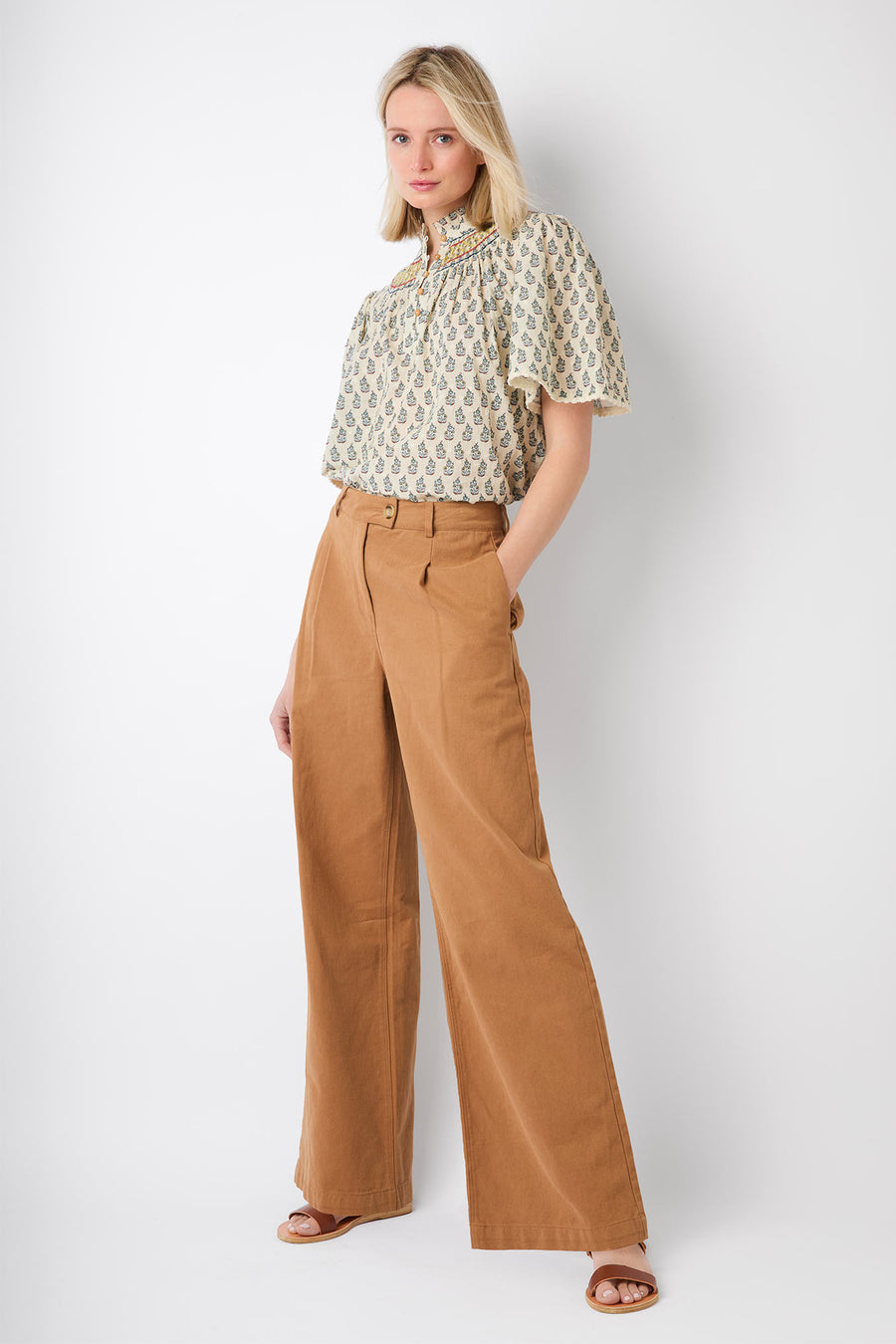 https://www.wyselondon.com/cdn/shop/products/callie-trouser-netural_1.jpg?v=1676548595&width=900
